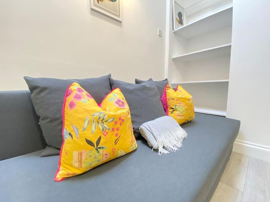 The Spotted Cat… London! Apartment Ngoại thất bức ảnh