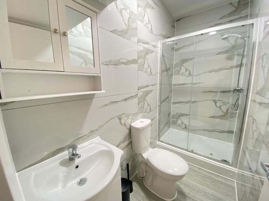 The Spotted Cat… London! Apartment Ngoại thất bức ảnh