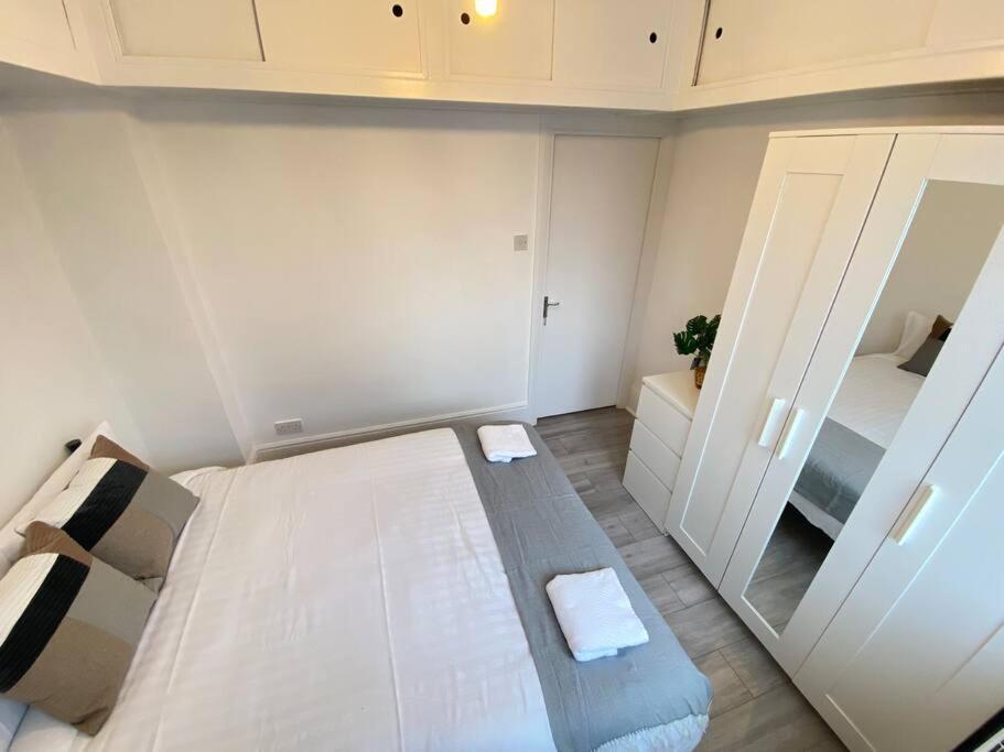 The Spotted Cat… London! Apartment Ngoại thất bức ảnh